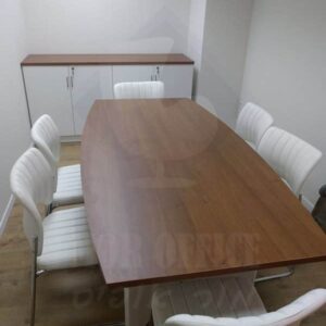 שולחן ישיבות אובלי