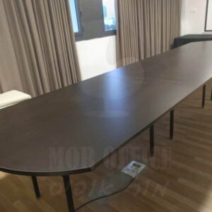 שולחן ישיבות עם רגל מתכת מתקפלת