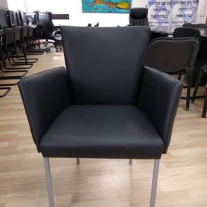 כסא המתנה נוגה